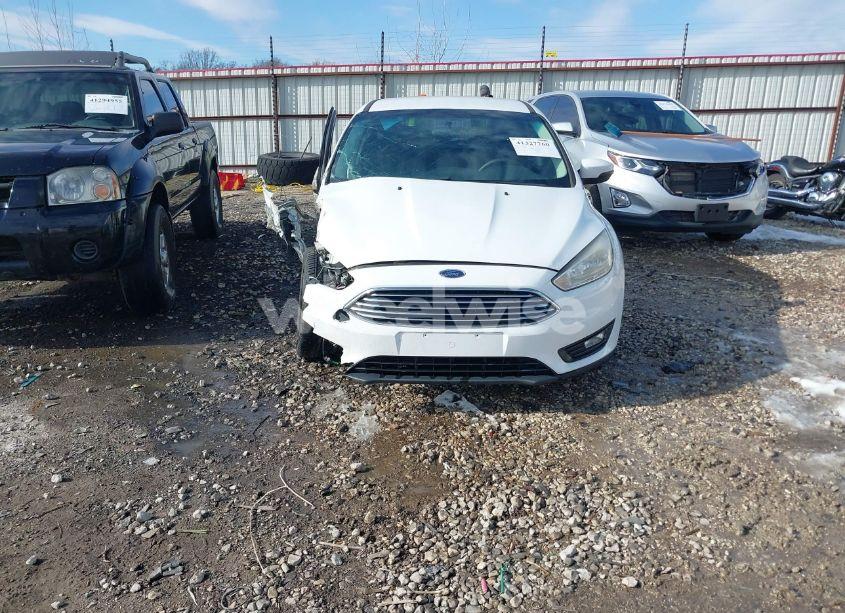 Photo 13 of 2016 Ford Focus SE (VIN 1FADP3K29GL406838)
