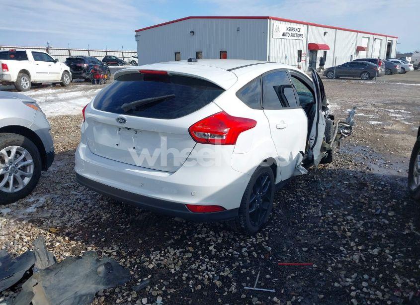 Photo 4 of 2016 Ford Focus SE (VIN 1FADP3K29GL406838)