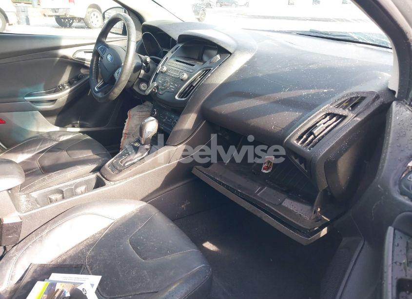 Photo 5 of 2016 Ford Focus SE (VIN 1FADP3K29GL406838)