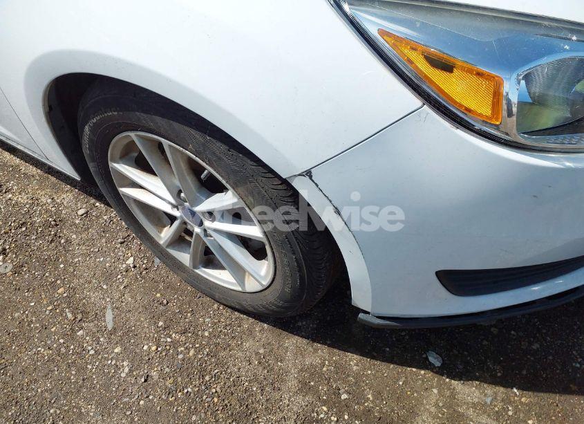 Photo 6 of 2017 Ford Focus SE (VIN 1FADP3K29HL217852)