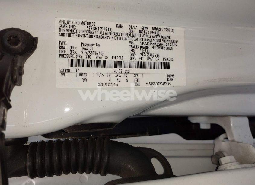 Photo 9 of 2017 Ford Focus SE (VIN 1FADP3K29HL217852)