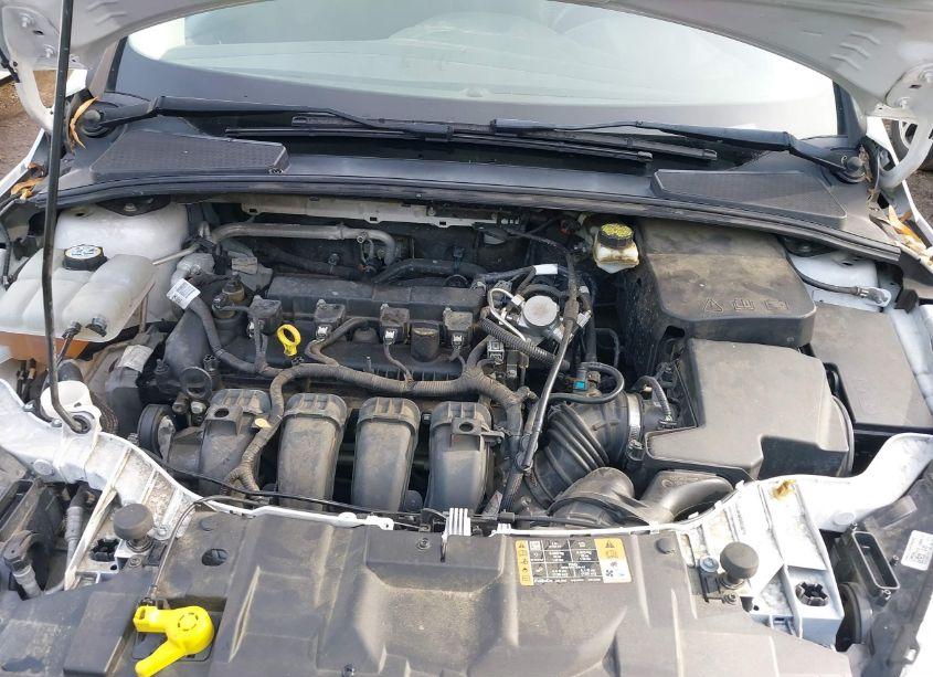 Photo 10 of 2017 Ford Focus SE (VIN 1FADP3K29HL218709)