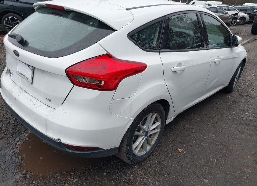 Photo 6 of 2017 Ford Focus SE (VIN 1FADP3K29HL218709)