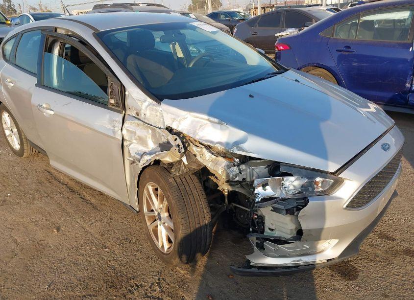 Photo 6 of 2017 Ford Focus SE (VIN 1FADP3K29HL231797)