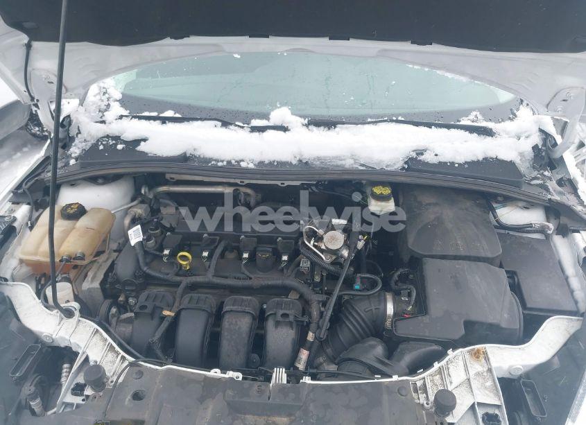 Photo 10 of 2017 Ford Focus SE (VIN 1FADP3K29HL246932)