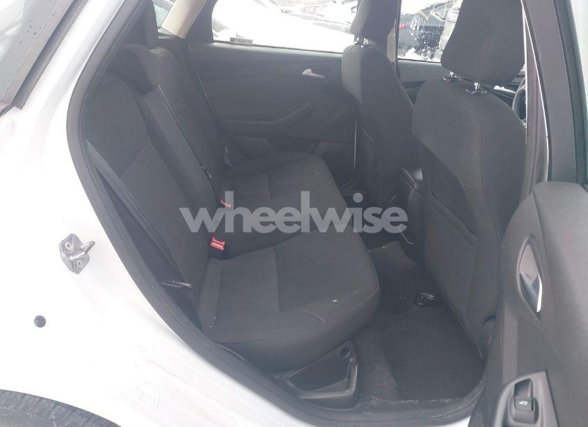 Photo 8 of 2017 Ford Focus SE (VIN 1FADP3K29HL246932)