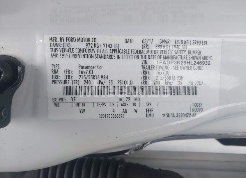 Photo 9 of 2017 Ford Focus SE (VIN 1FADP3K29HL246932)