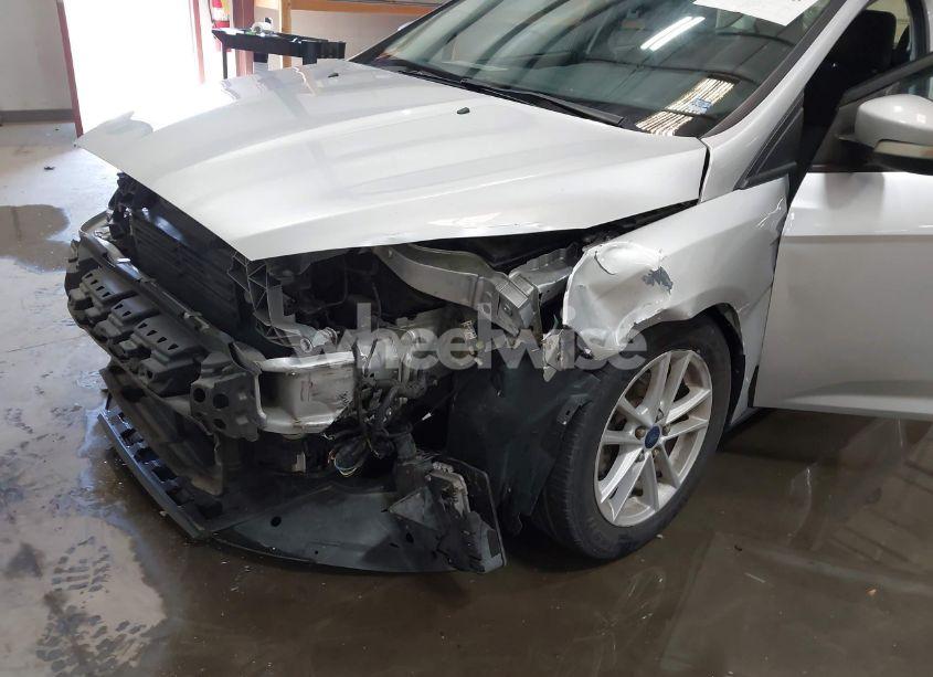 Photo 14 of 2017 Ford Focus SE (VIN 1FADP3K29HL289294)