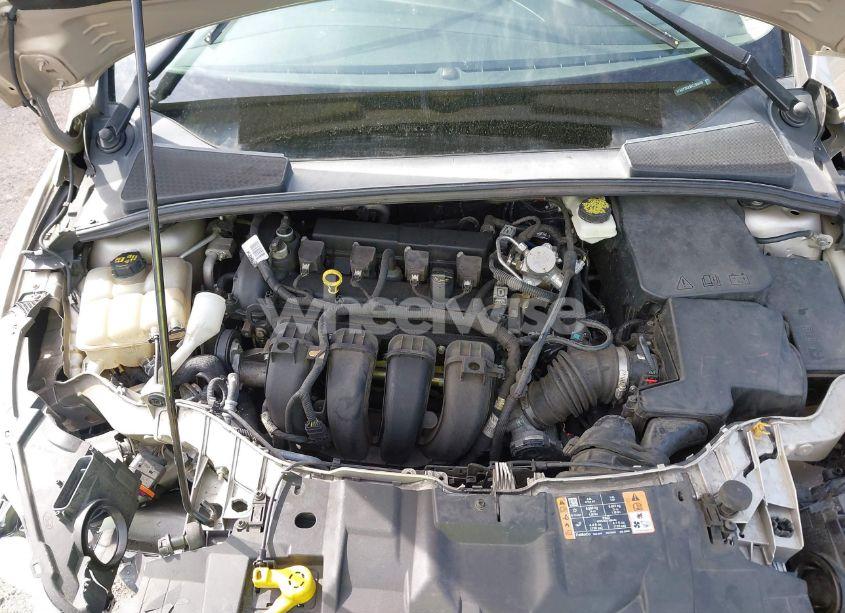 Photo 10 of 2017 Ford Focus SE (VIN 1FADP3K29HL289439)