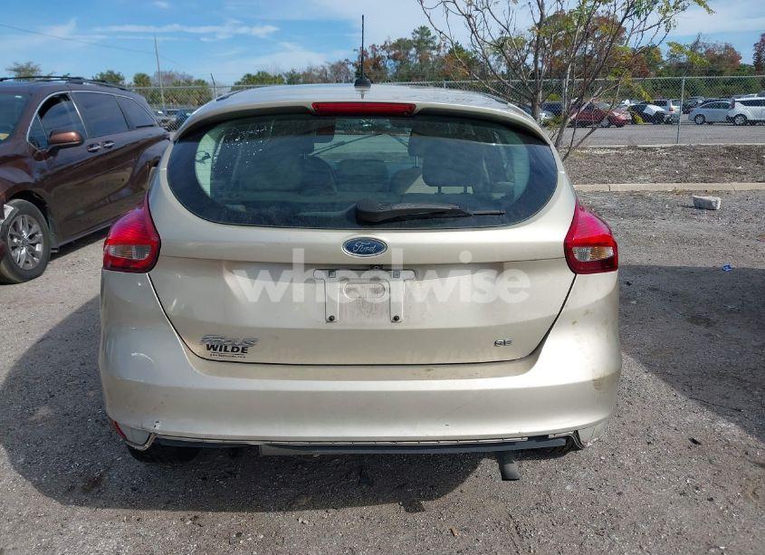 Photo 16 of 2017 Ford Focus SE (VIN 1FADP3K29HL289439)