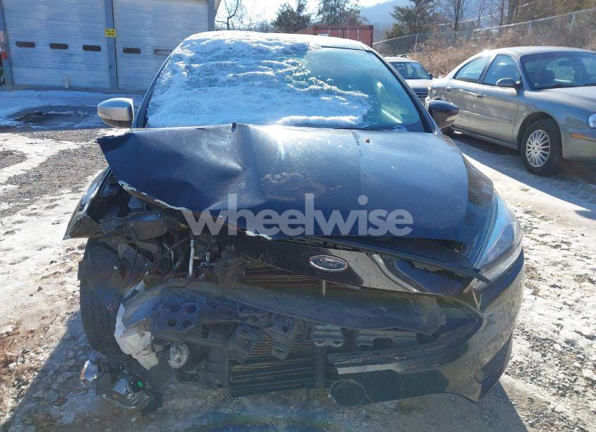 Photo 13 of 2017 Ford Focus SE (VIN 1FADP3K29HL290770)