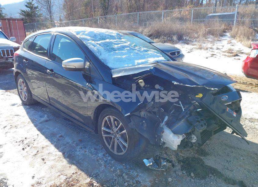 Photo 6 of 2017 Ford Focus SE (VIN 1FADP3K29HL290770)