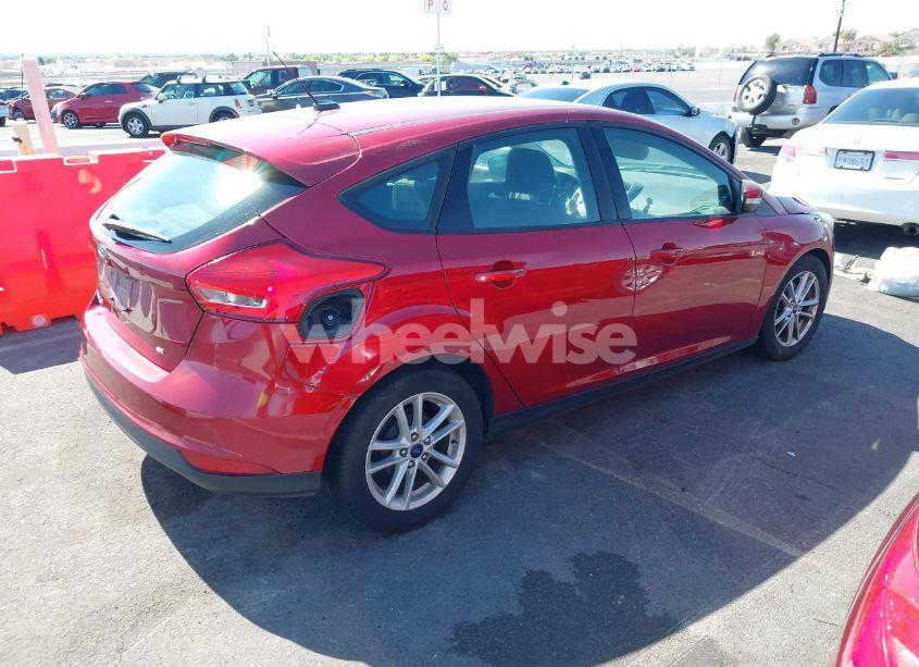 Photo 4 of 2017 Ford Focus SE (VIN 1FADP3K29HL299808)