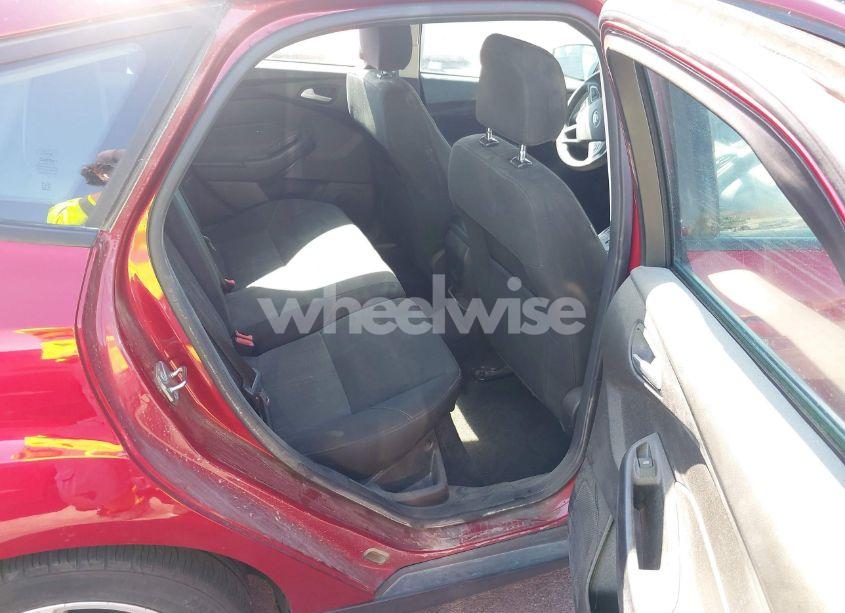 Photo 8 of 2017 Ford Focus SE (VIN 1FADP3K29HL299808)