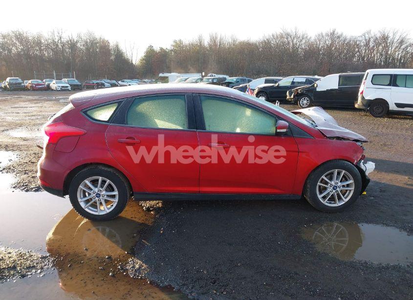 Photo 13 of 2017 Ford Focus SE (VIN 1FADP3K29HL336002)