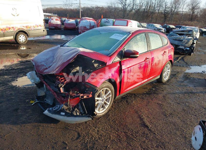 Photo 2 of 2017 Ford Focus SE (VIN 1FADP3K29HL336002)