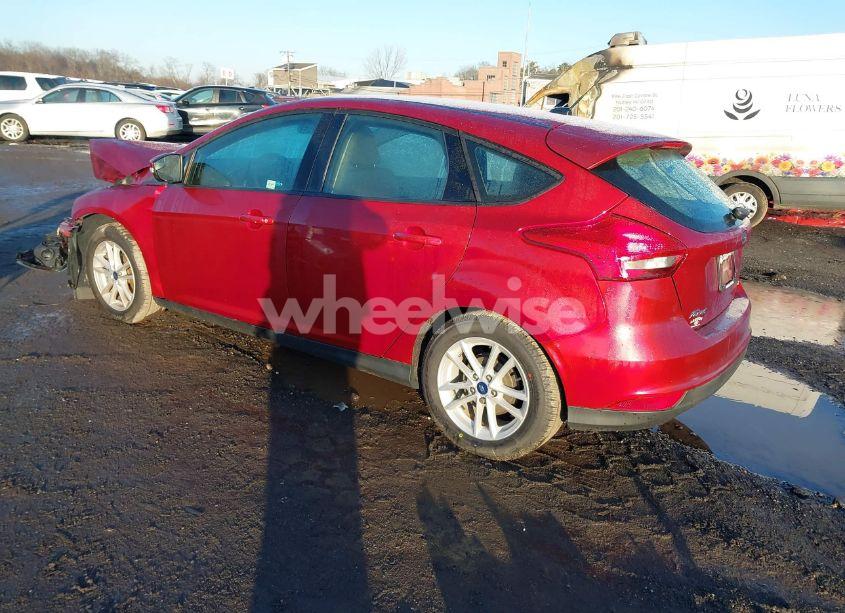 Photo 3 of 2017 Ford Focus SE (VIN 1FADP3K29HL336002)