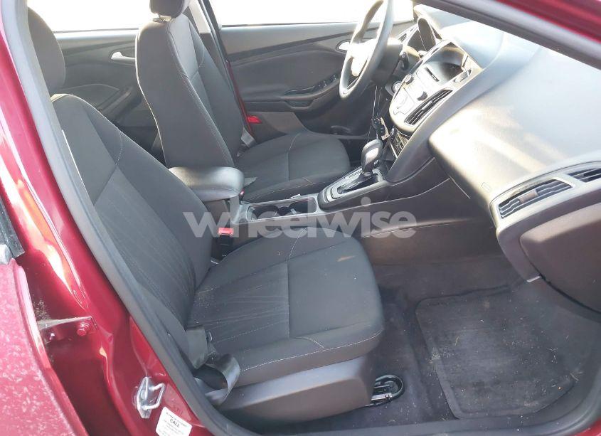 Photo 5 of 2017 Ford Focus SE (VIN 1FADP3K29HL336002)