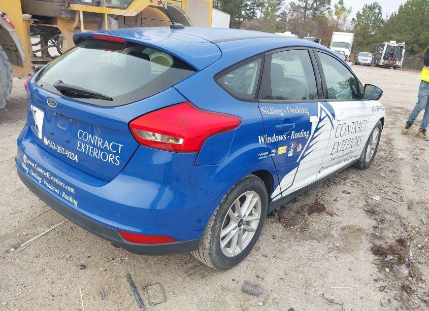 Photo 4 of 2017 Ford Focus SE (VIN 1FADP3K29HL345637)