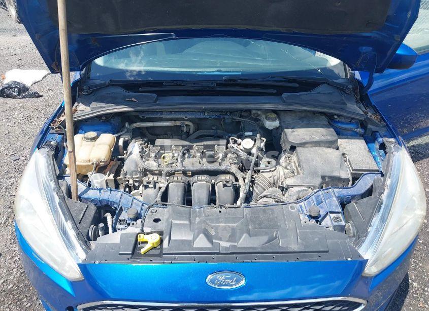 Photo 10 of 2018 Ford Focus SE (VIN 1FADP3K29JL206419)