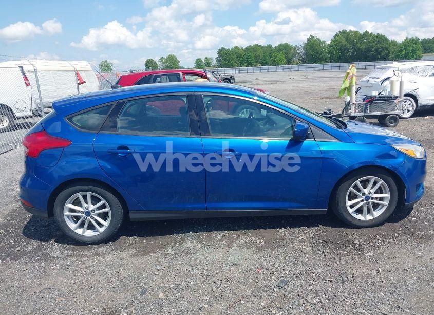 Photo 13 of 2018 Ford Focus SE (VIN 1FADP3K29JL206419)