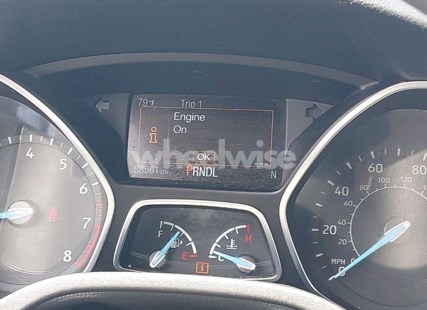 Photo 16 of 2018 Ford Focus SE (VIN 1FADP3K29JL238027)