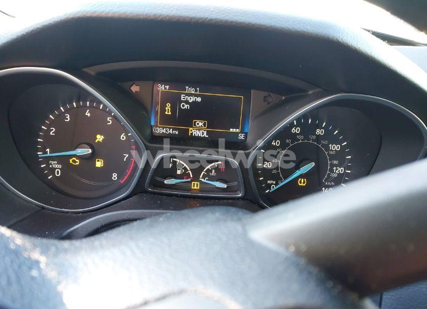 Photo 7 of 2018 Ford Focus SE (VIN 1FADP3K29JL242983)