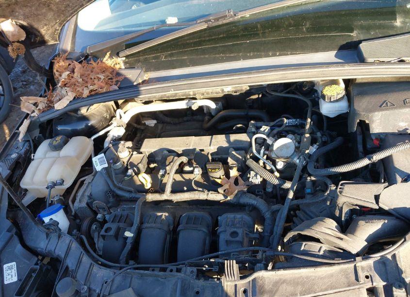 Photo 10 of 2018 Ford Focus SE (VIN 1FADP3K29JL243471)