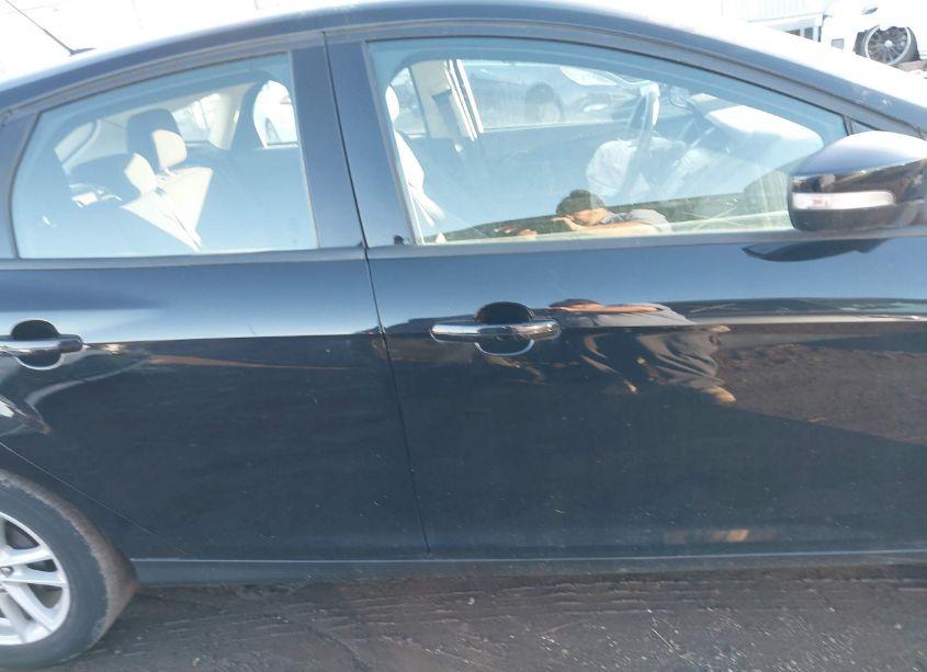 Photo 13 of 2018 Ford Focus SE (VIN 1FADP3K29JL243471)