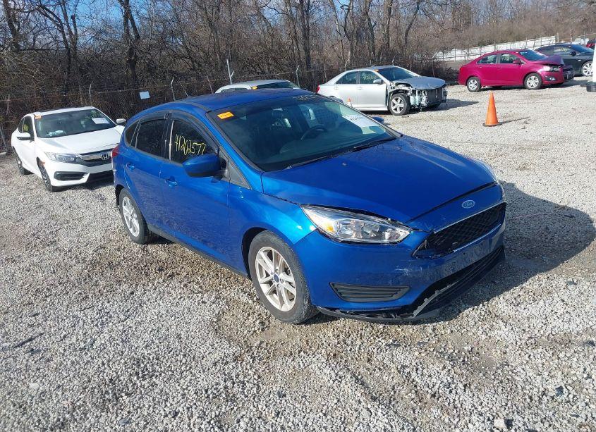 2018 Ford Focus SE (VIN 1FADP3K29JL282271) main photo