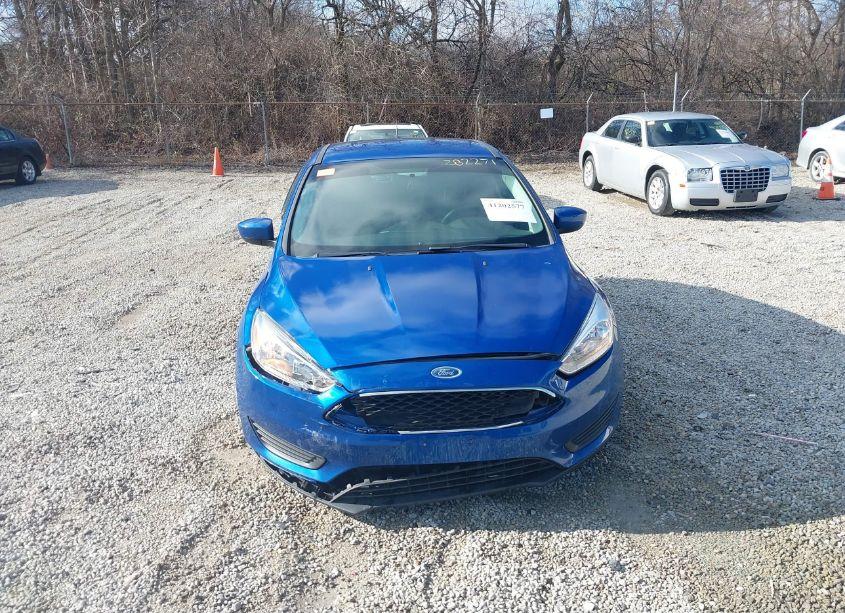 Photo 13 of 2018 Ford Focus SE (VIN 1FADP3K29JL282271)