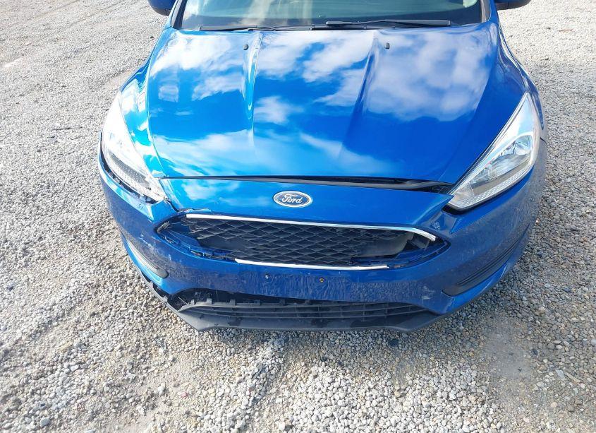 Photo 20 of 2018 Ford Focus SE (VIN 1FADP3K29JL282271)