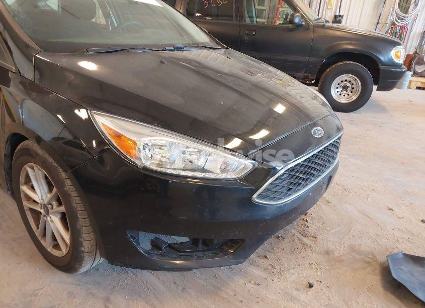 Photo 6 of 2018 Ford Focus SE (VIN 1FADP3K29JL283582)