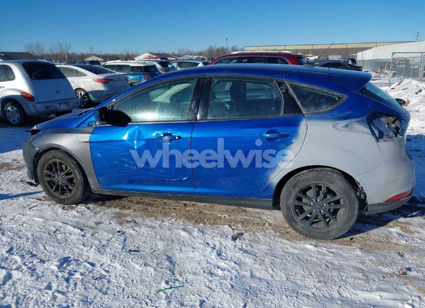 Photo 15 of 2018 Ford Focus SE (VIN 1FADP3K29JL325569)