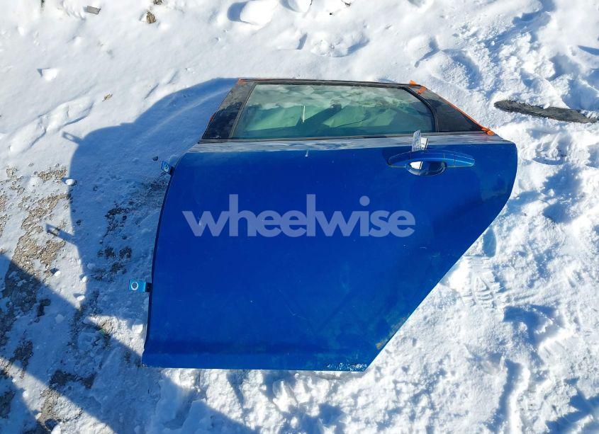 Photo 18 of 2018 Ford Focus SE (VIN 1FADP3K29JL325569)