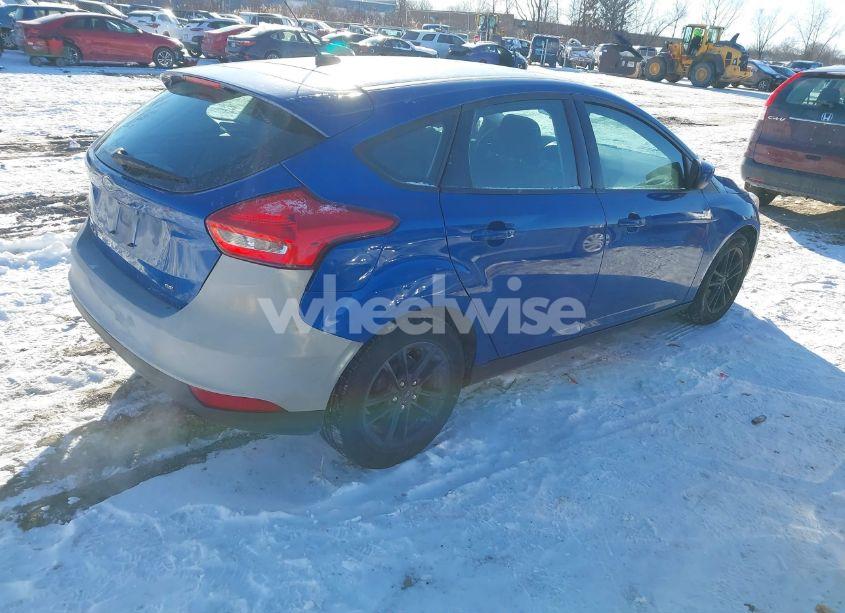 Photo 4 of 2018 Ford Focus SE (VIN 1FADP3K29JL325569)