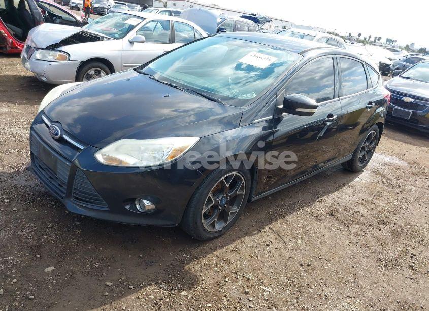 Photo 2 of 2013 Ford Focus SE (VIN 1FADP3K2XDL116622)