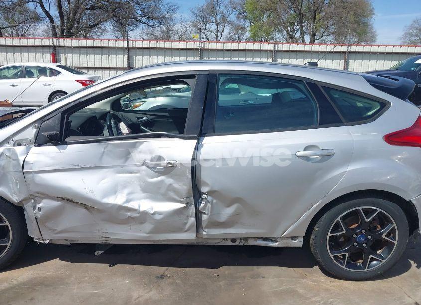 Photo 15 of 2013 Ford Focus SE (VIN 1FADP3K2XDL123506)