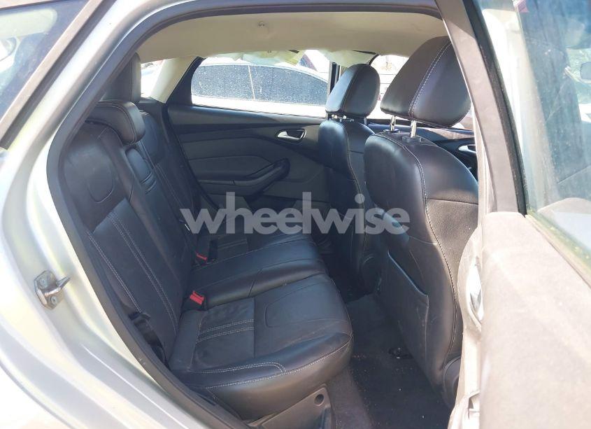 Photo 8 of 2013 Ford Focus SE (VIN 1FADP3K2XDL123506)