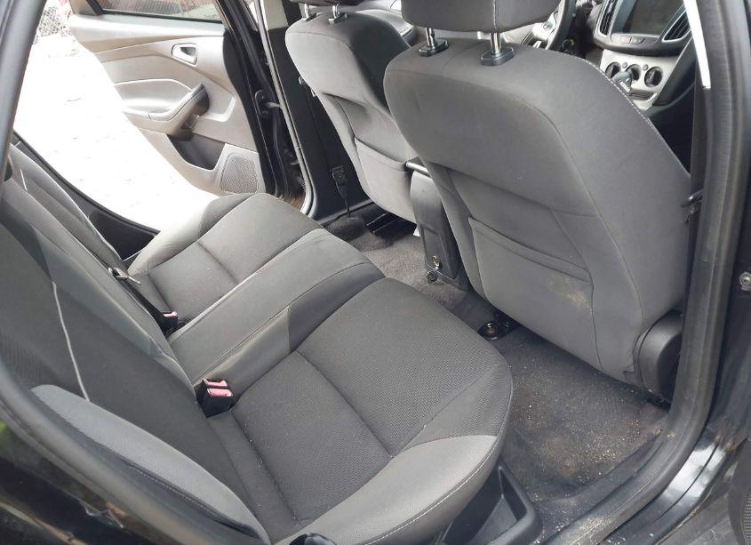 Photo 8 of 2013 Ford Focus SE (VIN 1FADP3K2XDL142086)