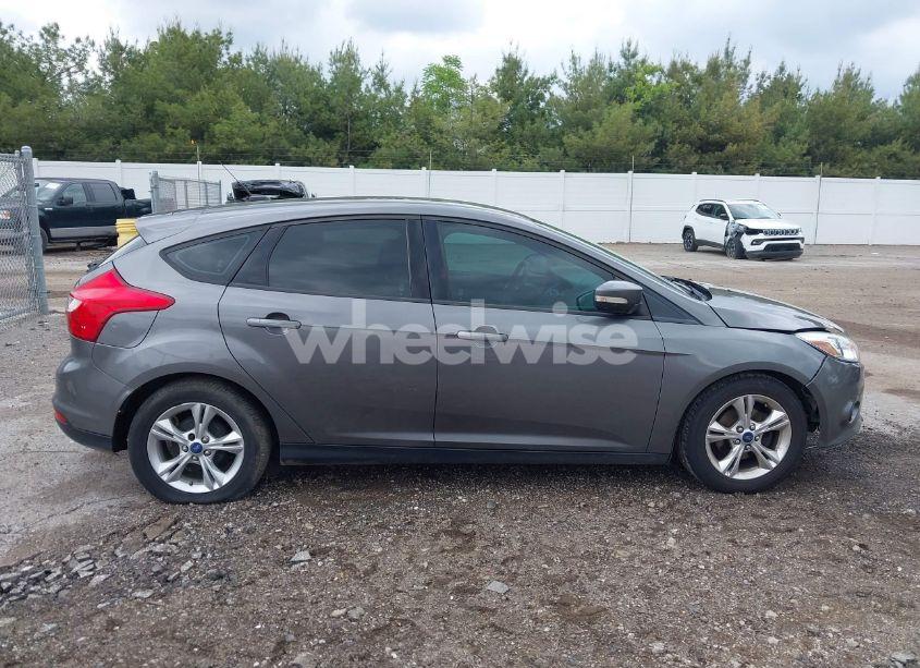 Photo 13 of 2013 Ford Focus SE (VIN 1FADP3K2XDL150592)