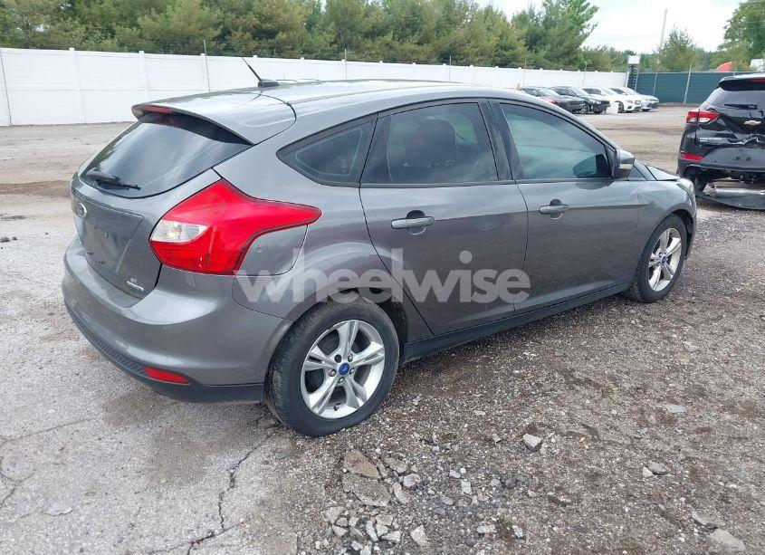 Photo 4 of 2013 Ford Focus SE (VIN 1FADP3K2XDL150592)