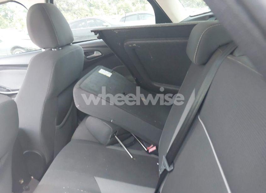 Photo 8 of 2013 Ford Focus SE (VIN 1FADP3K2XDL152584)