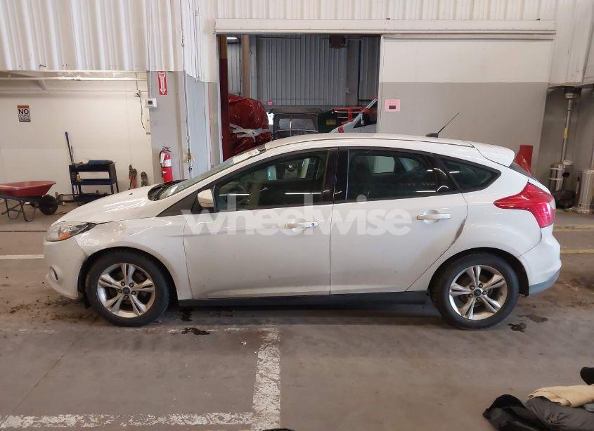 Photo 13 of 2013 Ford Focus SE (VIN 1FADP3K2XDL164220)