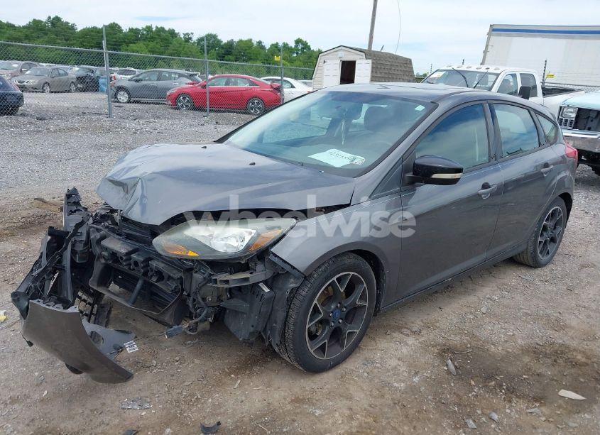 Photo 2 of 2013 Ford Focus SE (VIN 1FADP3K2XDL216235)