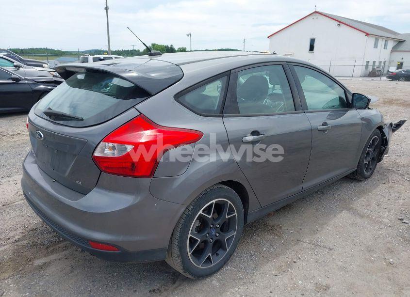 Photo 4 of 2013 Ford Focus SE (VIN 1FADP3K2XDL216235)