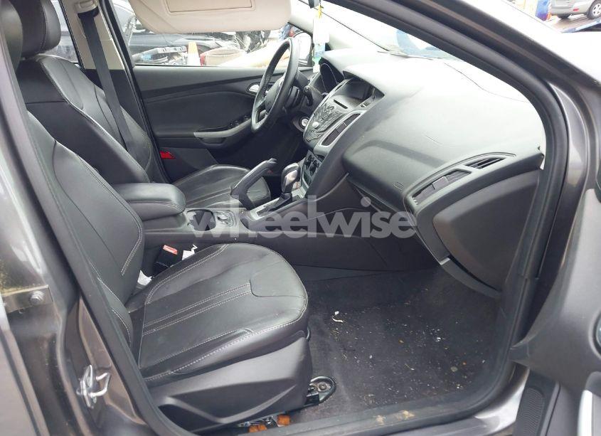 Photo 5 of 2013 Ford Focus SE (VIN 1FADP3K2XDL216235)