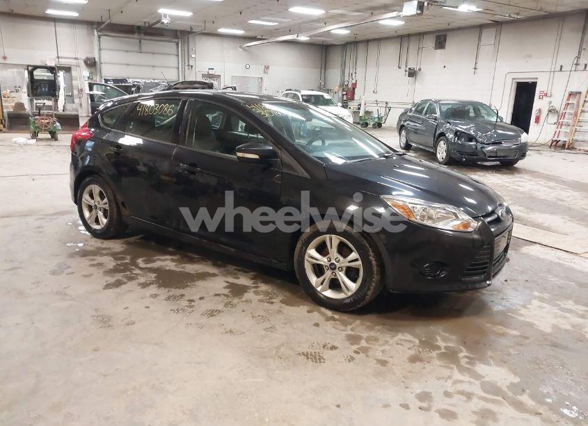 2013 Ford Focus SE (VIN 1FADP3K2XDL229762) main photo