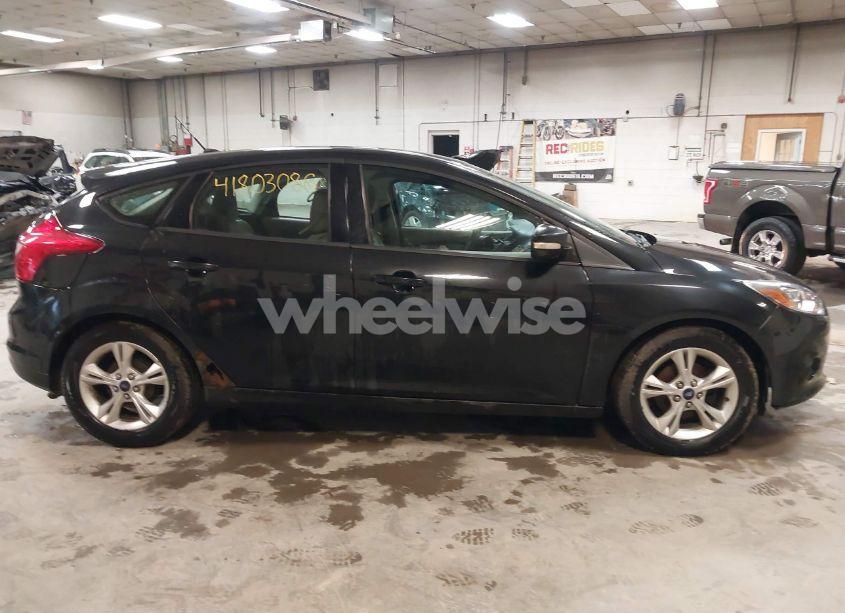 Photo 14 of 2013 Ford Focus SE (VIN 1FADP3K2XDL229762)