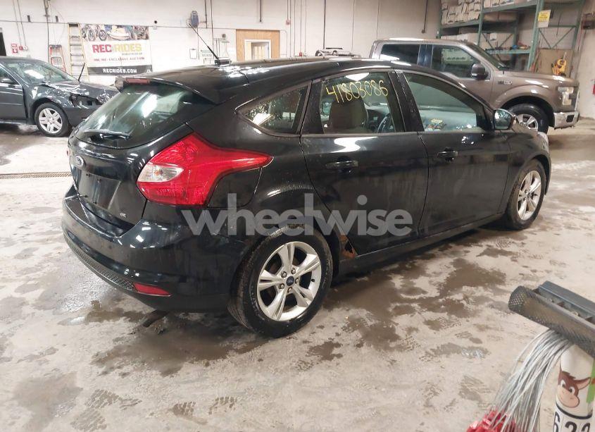 Photo 4 of 2013 Ford Focus SE (VIN 1FADP3K2XDL229762)